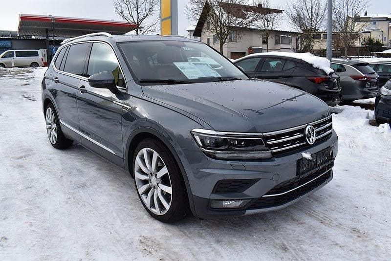 Gebraucht VW Tiguan Allspace Highline 179 PS (131 kW) 2019 Grau metallic (metallic) SUV