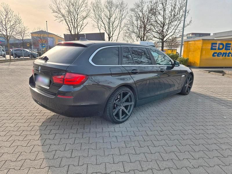 Gebraucht BMW 525 218 PS (160 kW) 2013 Schwarz Kombi