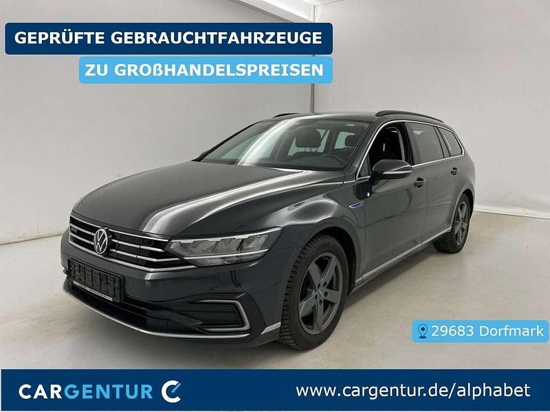 Grau Gebraucht 2021 VW Passat GTE Kombi | 15.597 € (Guter Preis) - Bild 1/2