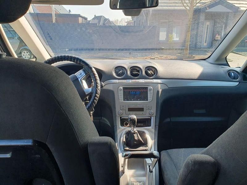 Gebraucht Ford Galaxy 140 PS (102 kW) 2008 Grau Van / Kleinbus