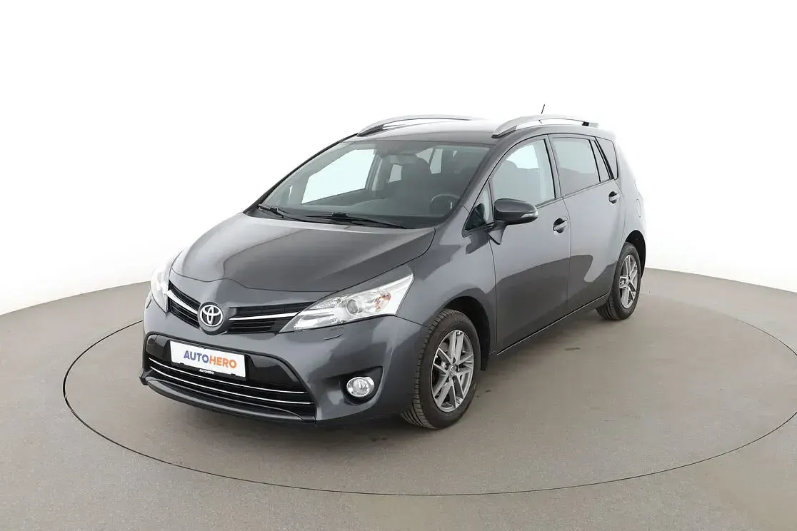 Gebraucht Toyota Verso Comfort 147 PS (108 kW) 2015 Van / Kleinbus