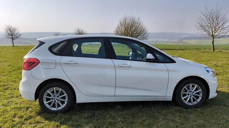 Gebraucht BMW 220 Active Tourer 192 PS (141 kW) 2016 Weiß Van / Kleinbus