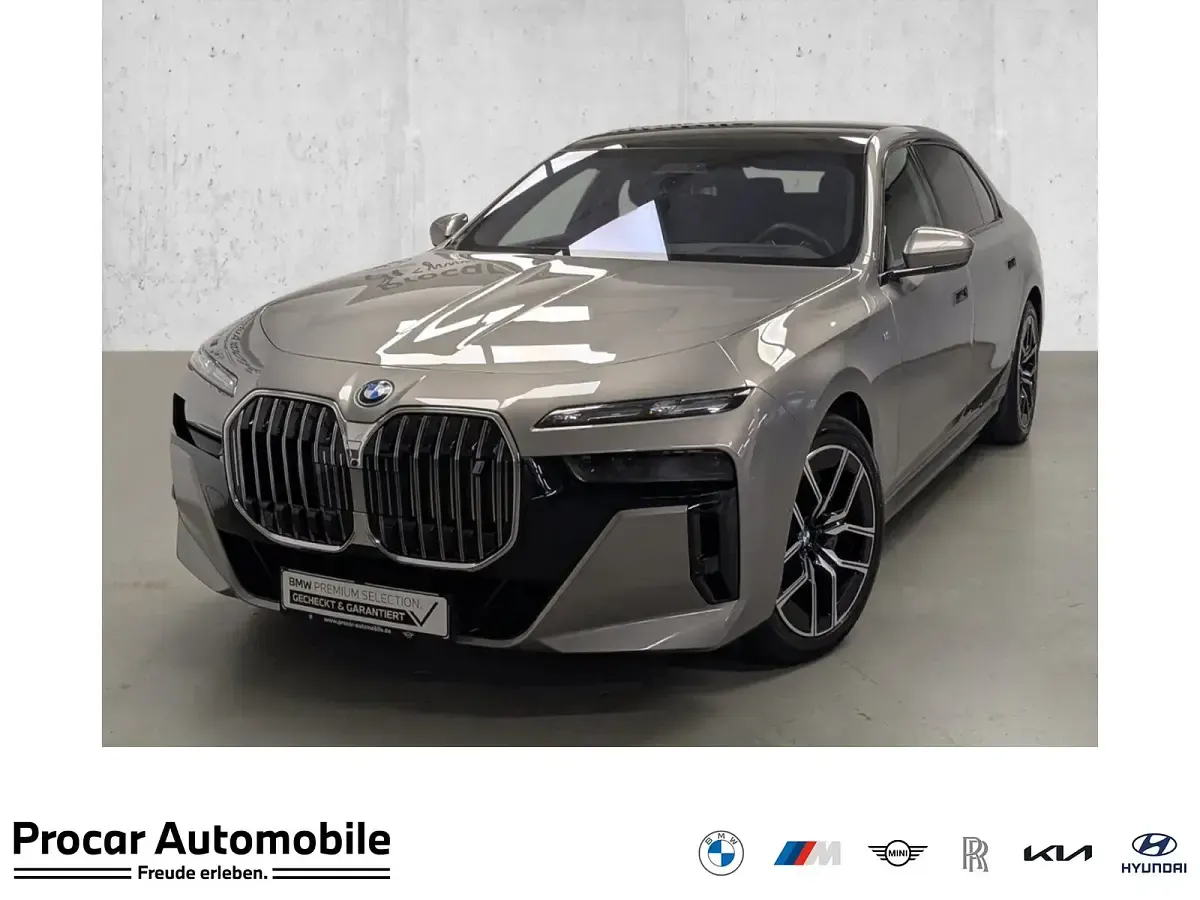 Second-hand BMW i7 M Sport 334 kW (455 CP) 2024 Berlinǎ