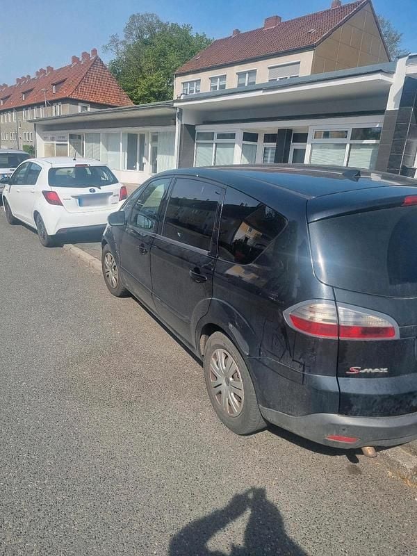 Usata Ford C-MAX 140 CV (102 kW) 2009 Nero Monovolume
