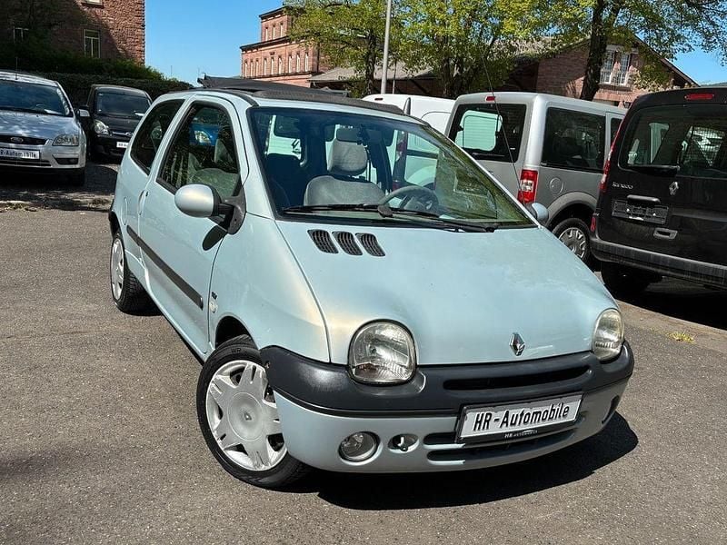 Second-hand Renault Twingo 75 CP (55 kW) 2002 Argintiu Hatchback