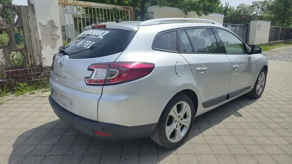 Gebraucht Renault Mégane III Dynamique 110 PS (80 kW) 2011 Grau Limousine