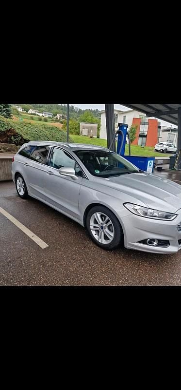 Grau Gebraucht 2016 Ford Mondeo Business Edition Kombi | 12.950 € (Teuer) - Bild 1/4