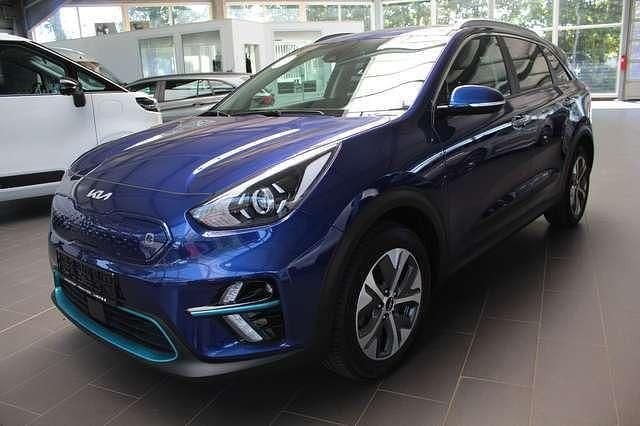 Blau metallic Gebraucht 2021 Kia e-Niro Vision SUV | 19.820 € (Etwas zu teuer) - Bild 1/4