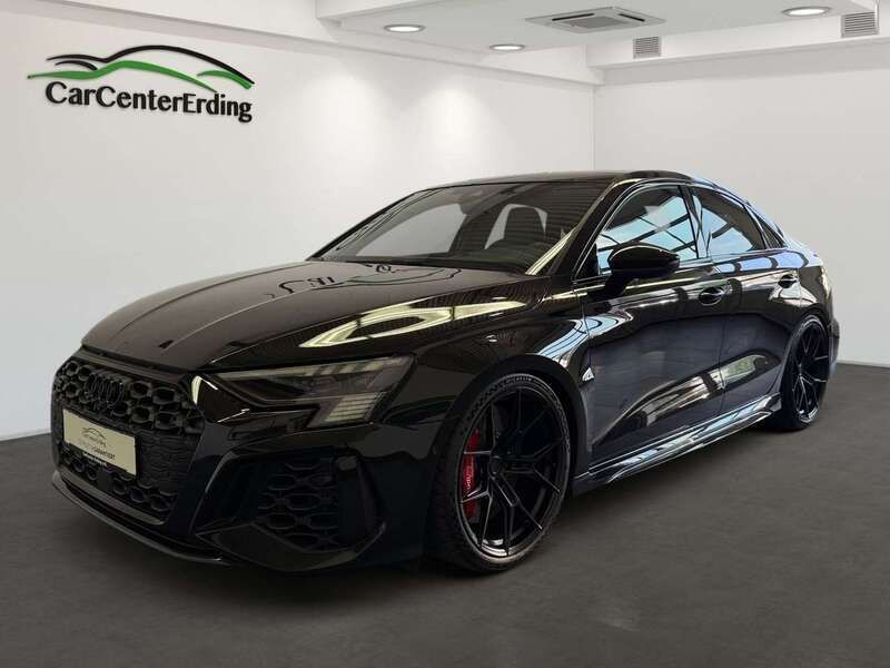 Mythosschwarz Gebraucht 2022 Audi RS3 Kleinwagen | 54.700 € (Guter Preis) - Bild 1/4