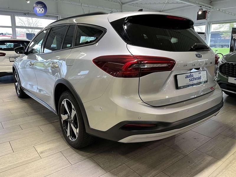Używany Ford Focus Active X 155 KM (114 kW) 2023 Srebrny Kombi