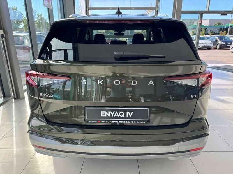 Neu Skoda Enyaq iV Clever 131 kW (179 PS) 2026 Olibogrün metallic SUV