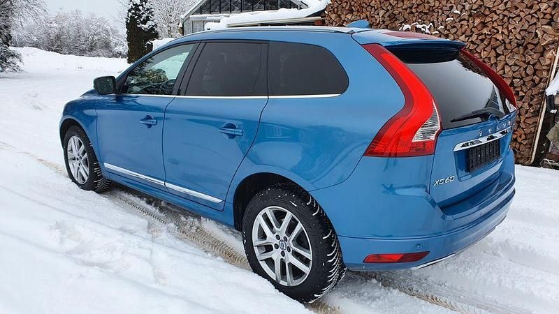 Gebraucht Volvo XC60 Summum 190 PS (139 kW) 2017 Blau SUV