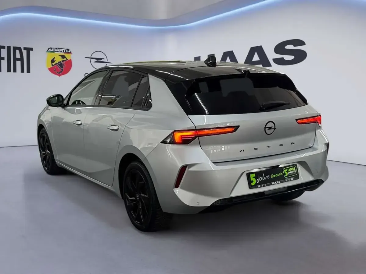 Gebraucht Opel Astra GS Line 131 PS (96 kW) 2023 Aluminium silb/kristall silb Limousine