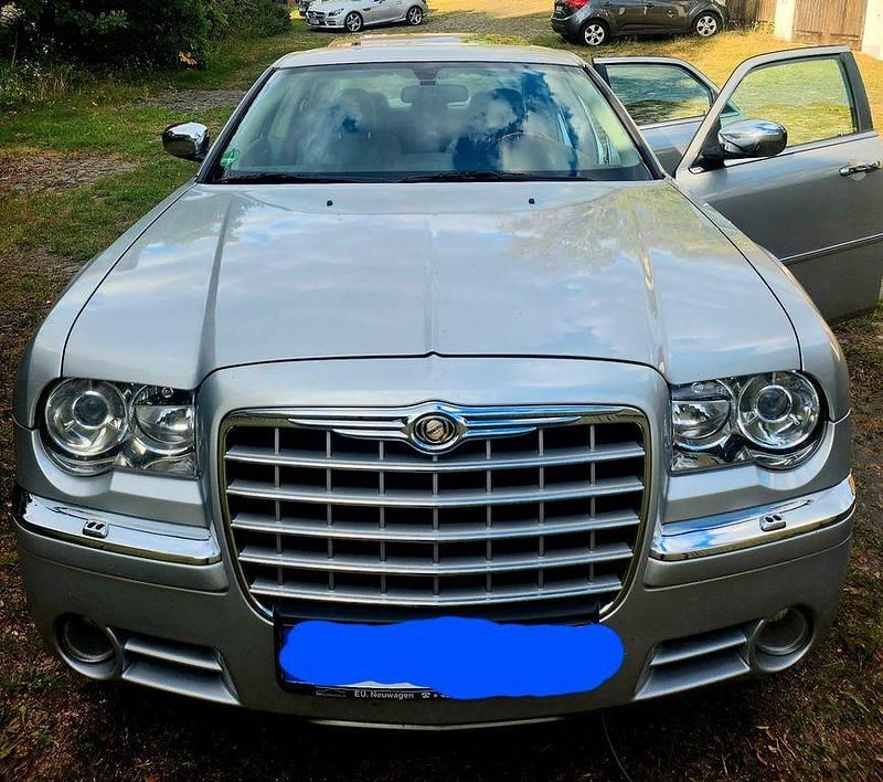 Silber Gebraucht 2006 Chrysler 300C Limousine | 9.500 € (Etwas zu teuer) - Bild 1/4