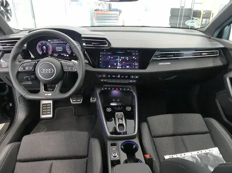 Gebraucht Audi A3 S-Line 150 PS (110 kW) 2025 Mythosschwarz metallic Limousine