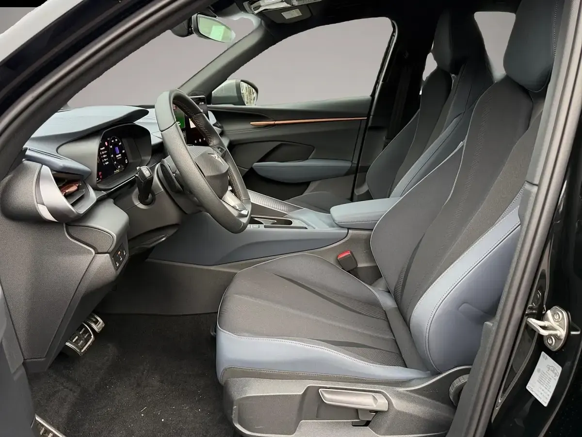 Gebraucht Cupra Terramar 150 PS (110 kW) 2025 Schwarz SUV