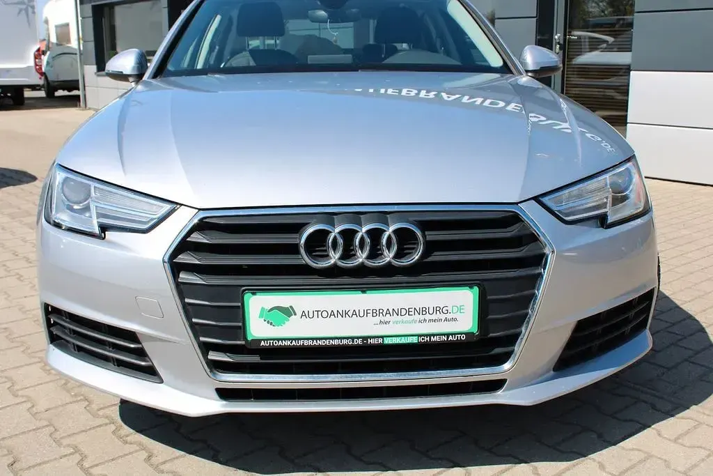 Gebraucht Audi A4 Basis 150 PS (110 kW) 2016 Silber Limousine
