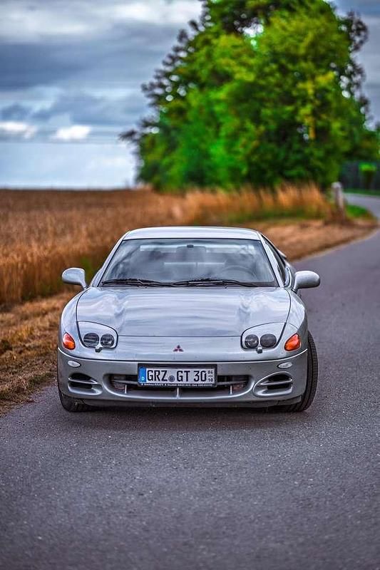Grau Gebraucht 2000 Mitsubishi 3000 Coupé | 45.000 € - Bild 1/4