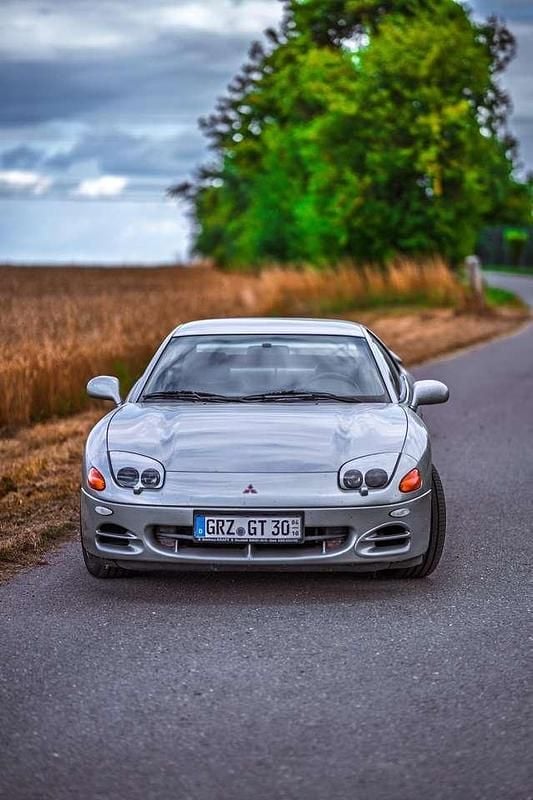 Grau Gebraucht 2000 Mitsubishi 3000 GT Coupé | 45.000 € - Bild 1/4