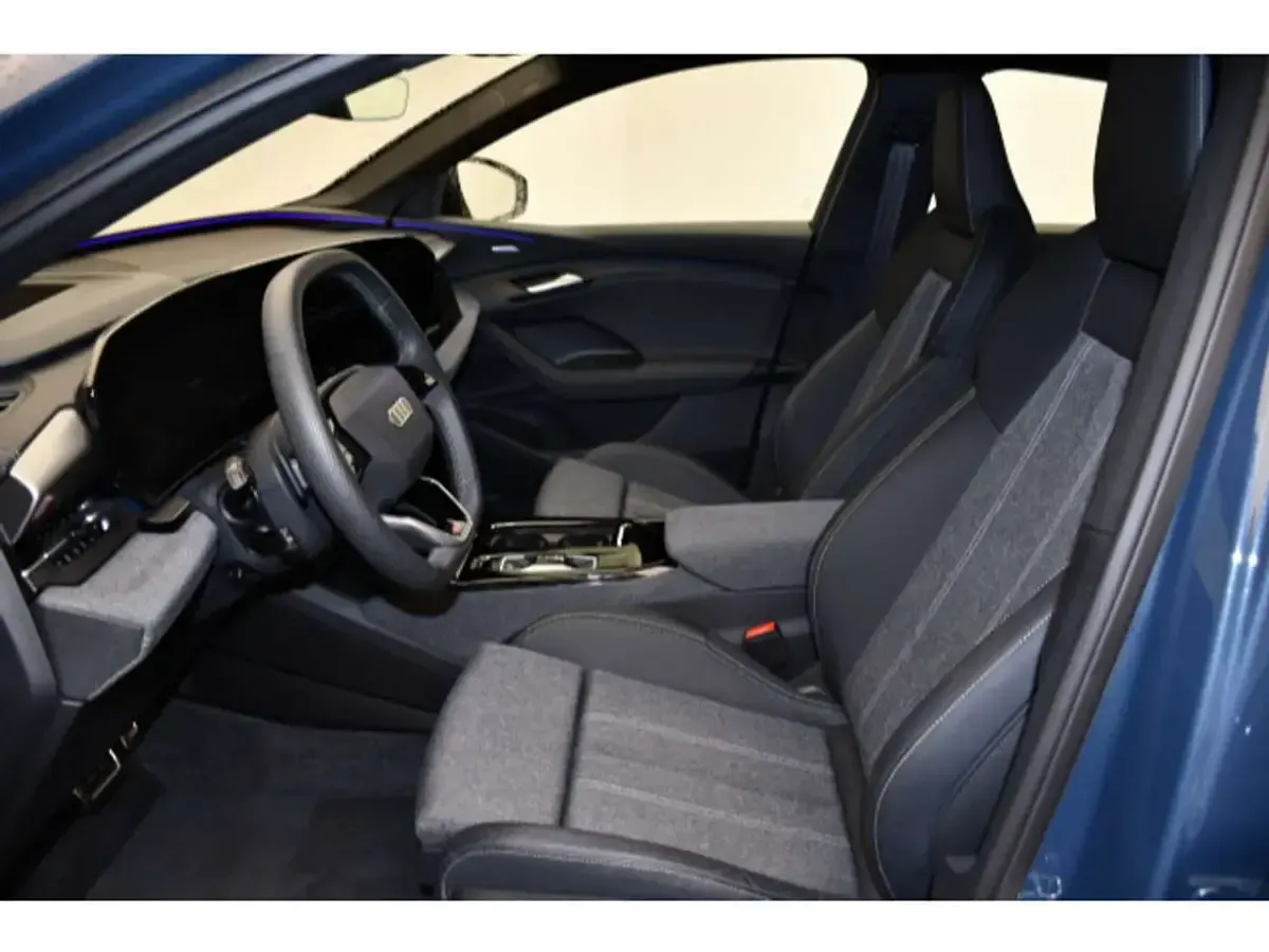 Gebraucht Audi Q6 e-tron 284 kW (387 PS) 2025 Plasmablau metallic SUV