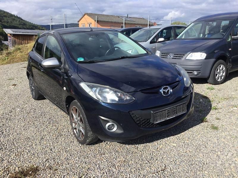 Blau Gebraucht 2014 Mazda 2 Sendo Limousine | 3.100 € (Fairer Preis) - Bild 1/4