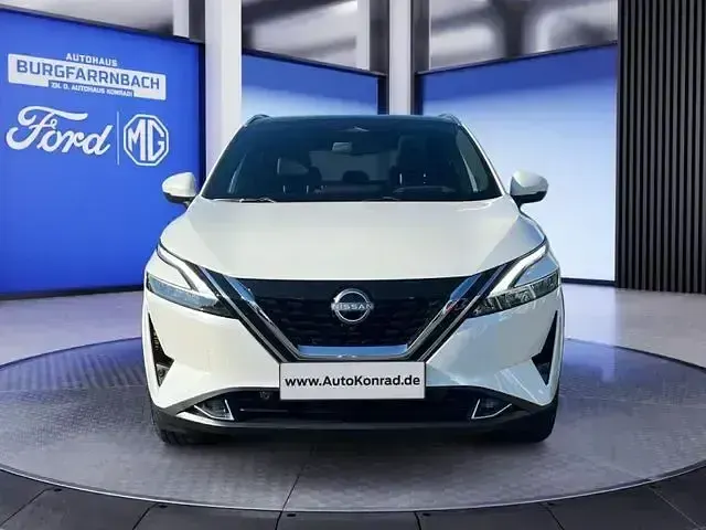 Gebraucht Nissan Qashqai 360º 190 PS (139 kW) 2023 Pearl white perleffekt SUV