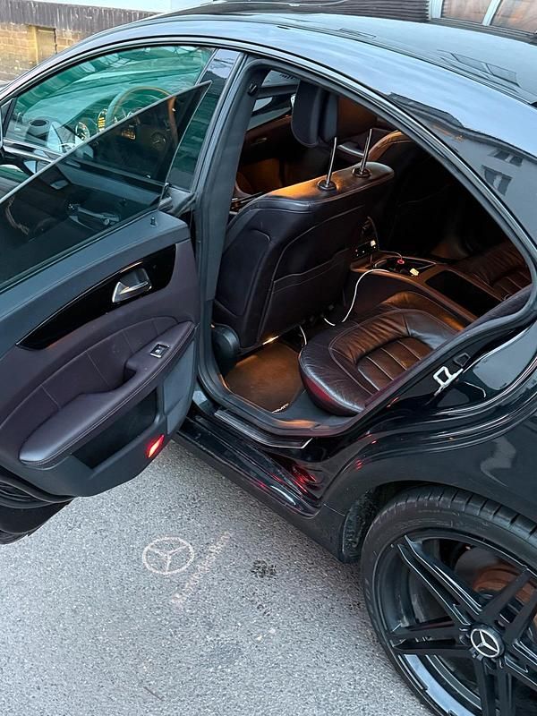 Gebraucht Mercedes CLS350 265 PS (194 kW) 2012 Schwarz Coupé