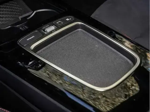 Gebraucht Mercedes A180 AMG 2025 Weiss Limousine