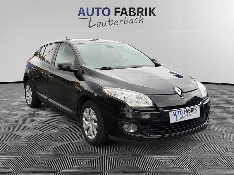 Gebraucht Renault Mégane Expression 116 PS (85 kW) 2013 Schwarz Limousine
