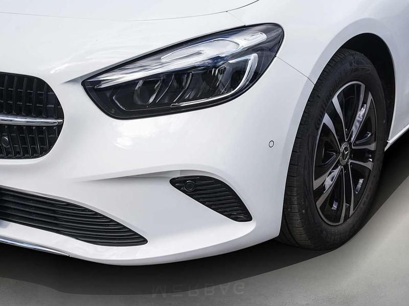 Gebraucht Mercedes B180 Advanced 116 PS (85 kW) 2025 Weiß Van / Kleinbus