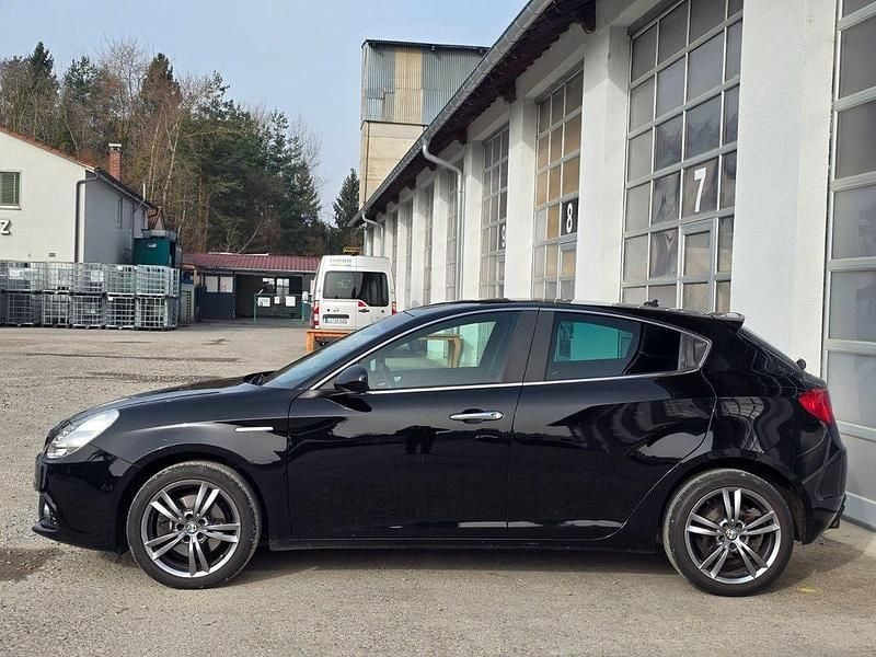 Gebraucht Alfa Romeo Giulietta Turismo 170 PS (125 kW) 2015 Schwarz Kleinwagen