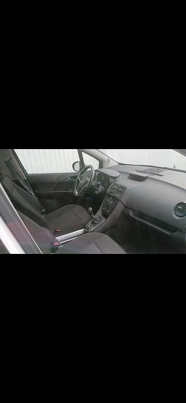 Gebraucht Opel Meriva 101 PS (74 kW) 2014 Weiß Van / Kleinbus