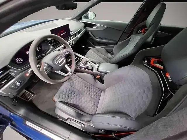 Gebraucht Audi RS4 Competition 450 PS (330 kW) 2024 Blau Kombi