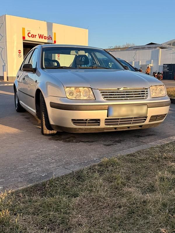 Gebraucht VW Bora 115 PS (84 kW) 2001 Silber Limousine