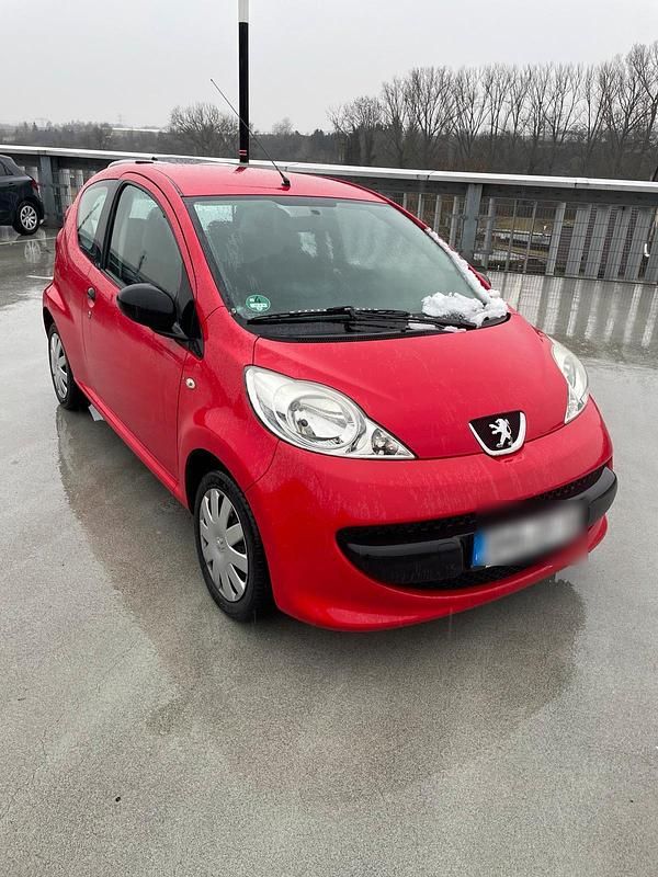 Gebraucht Peugeot 107 68 PS (50 kW) 2009 Kleinwagen