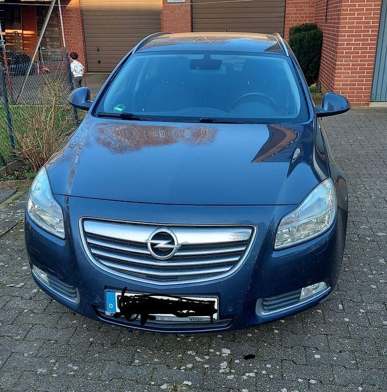 Gebraucht Opel Insignia Edition 140 PS (102 kW) 2009 Blau Kombi