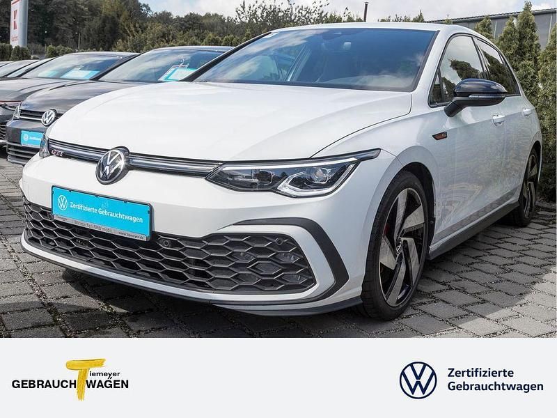 Weiß Gebraucht 2022 VW Golf VIII Style Limousine | 24.490 € (Guter Preis) - Bild 1/4