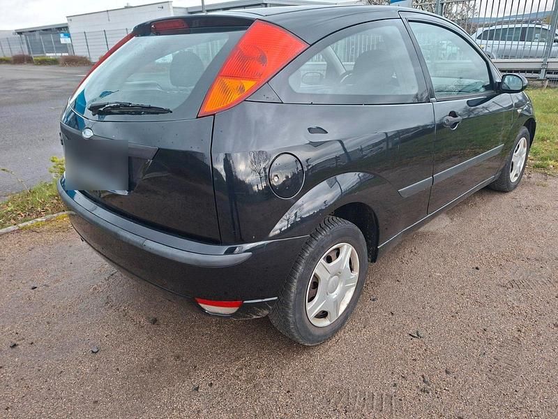 Usata Ford Focus 101 CV (74 kW) 2003 Nero Berlina