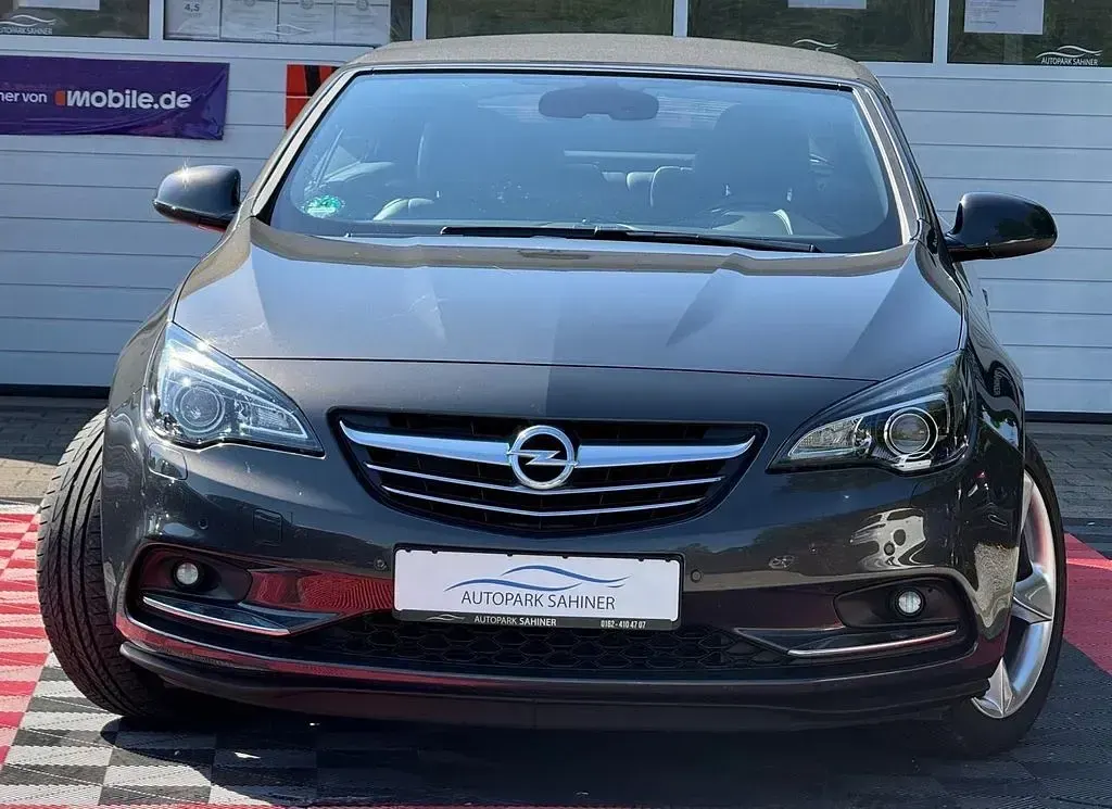 Gebraucht Opel Cascada 170 PS (125 kW) 2013 Phantom/rocky/asteroid grey Cabrio