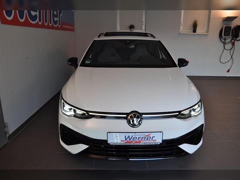 Gebraucht VW Golf VIII R 320 PS (235 kW) 2023 Weiß Kombi