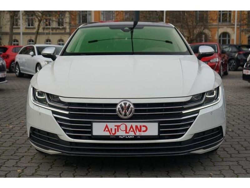 Gebraucht VW Arteon Elegance 150 PS (110 kW) 2019 Pure white metallic (metallic) Kleinwagen
