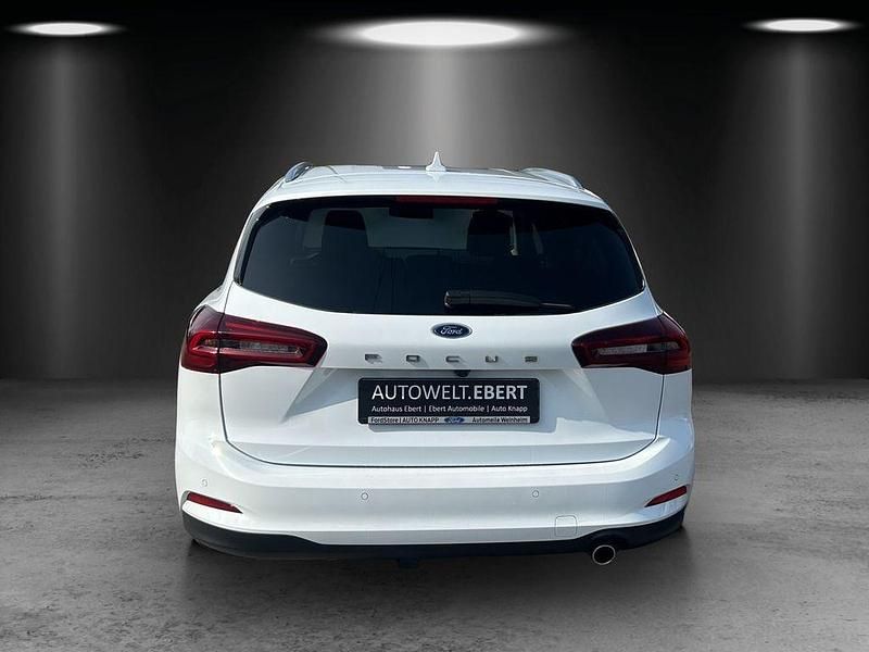 Nowe Ford Focus Titanium X 116 KM (85 kW) 2025 Biały Sedan/Limuzyna