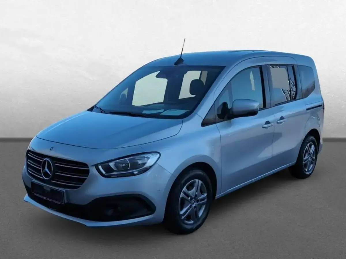 Gebraucht Mercedes T160 Style 102 PS (75 kW) 2024 Helvinsilber (metallic) Van / Kleinbus
