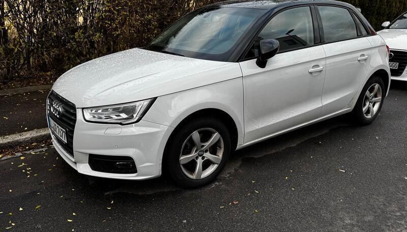 Weiß Gebraucht 2018 Audi A1 Sportback Kleinwagen | 12.999 € - Bild 1/4