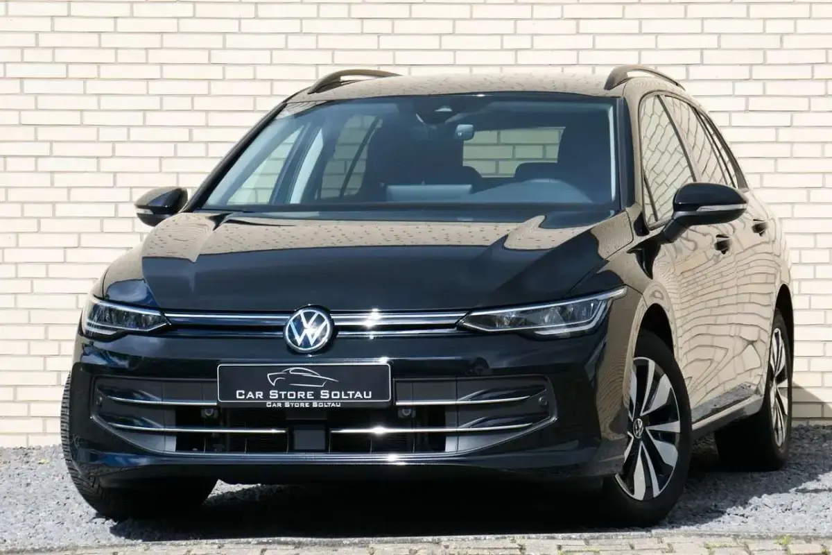 Gebraucht VW Golf VIII Goal 116 PS (85 kW) 2024 Grenadillschwarz Kombi