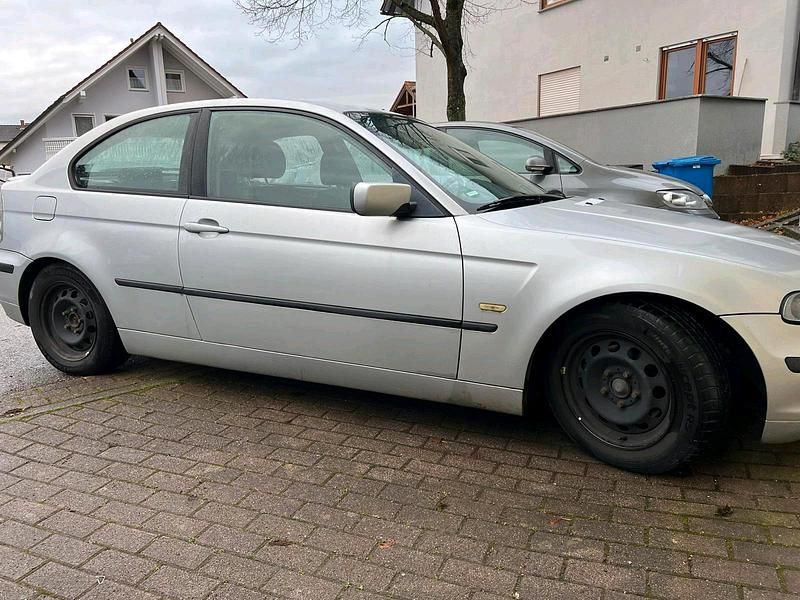 Gebraucht BMW 316 116 PS (85 kW) 2002 Silber Coupé