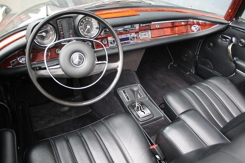 Gebraucht Mercedes W111 SE 201 PS (147 kW) 1971 Grau Cabrio