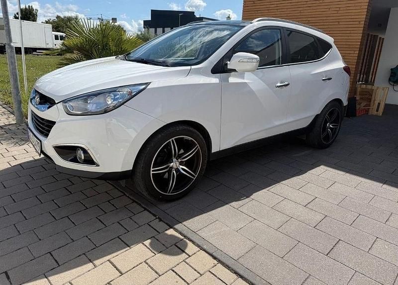 Weiß Gebraucht 2011 Hyundai ix35 Premium SUV | 7.500 € (Guter Preis) - Bild 1/4