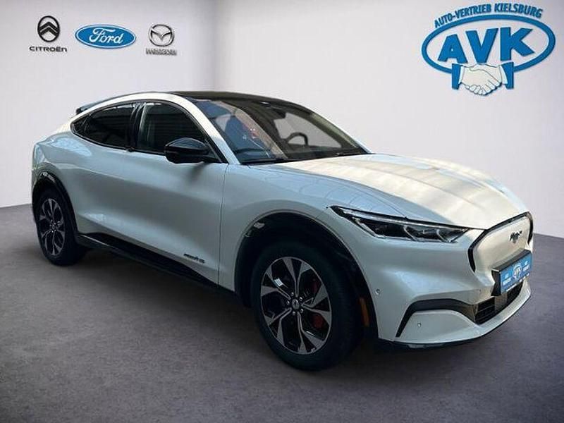 Weiß Gebraucht 2022 Ford Mustang Mach-E SUV | 31.990 € (Fairer Preis) - Bild 1/4