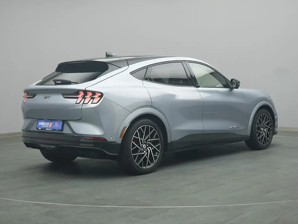 Gebraucht Ford Mustang Mach-E GT 358 kW (487 PS) 2024 Iced/elite blue SUV